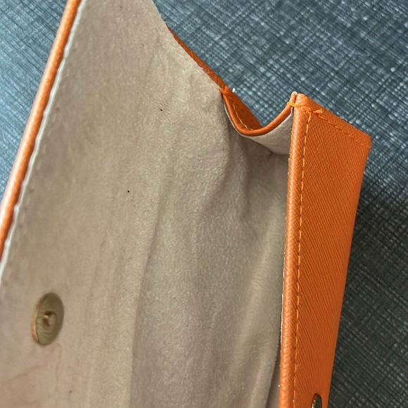 Glass case - Picture 5 of 5